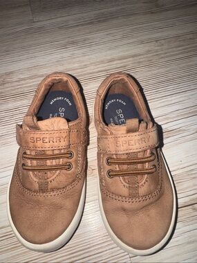 Sperry Kids Tan Leather Hook-and-Loop Casual Shoes